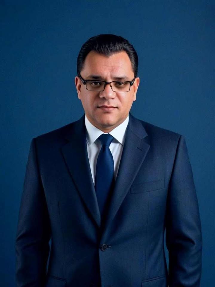 الأستاذ محمد فوزي عناني